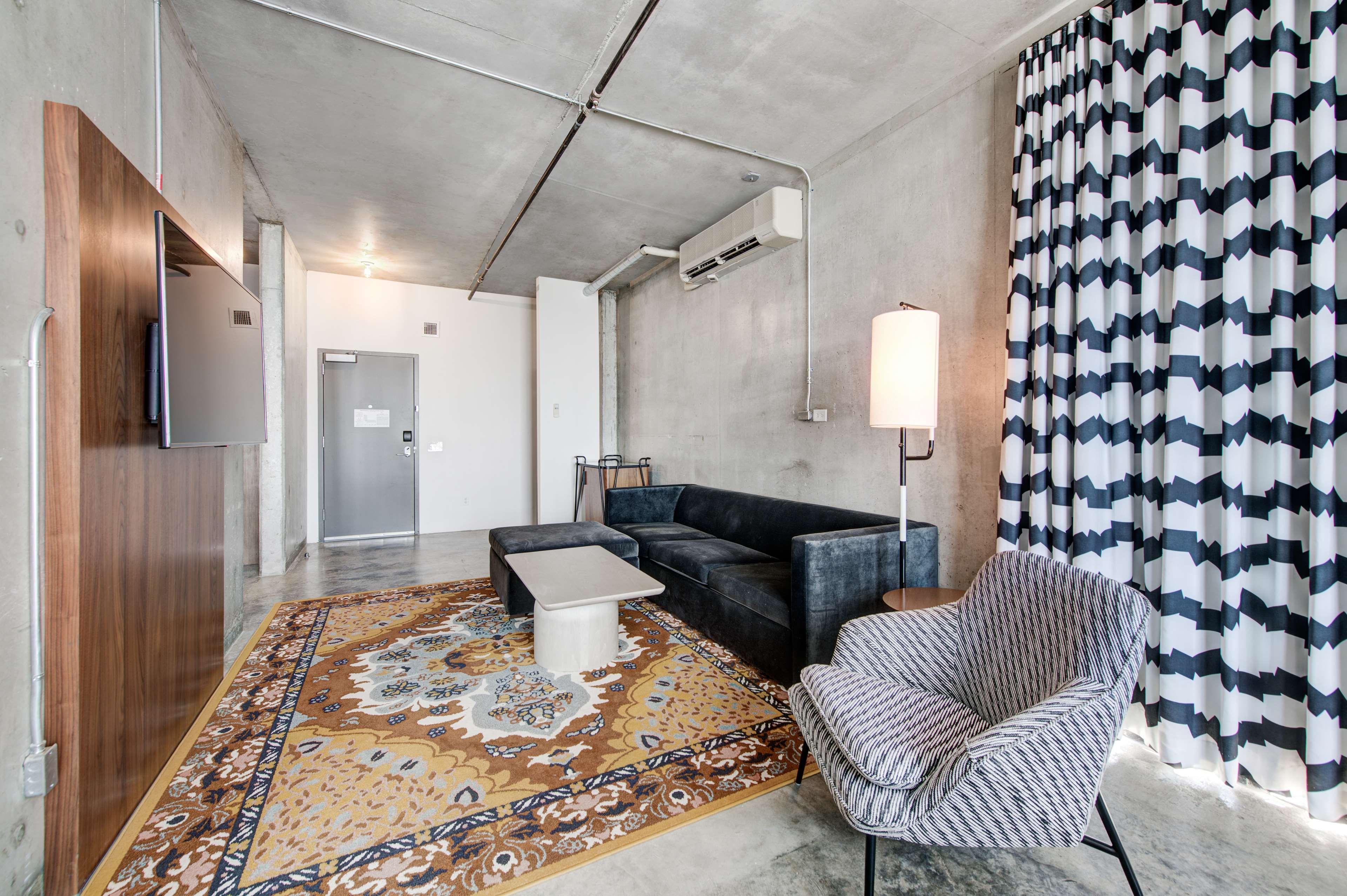 Nylo Las Colinas Hotel, Tapestry Collection By Hilton Irving Exterior photo