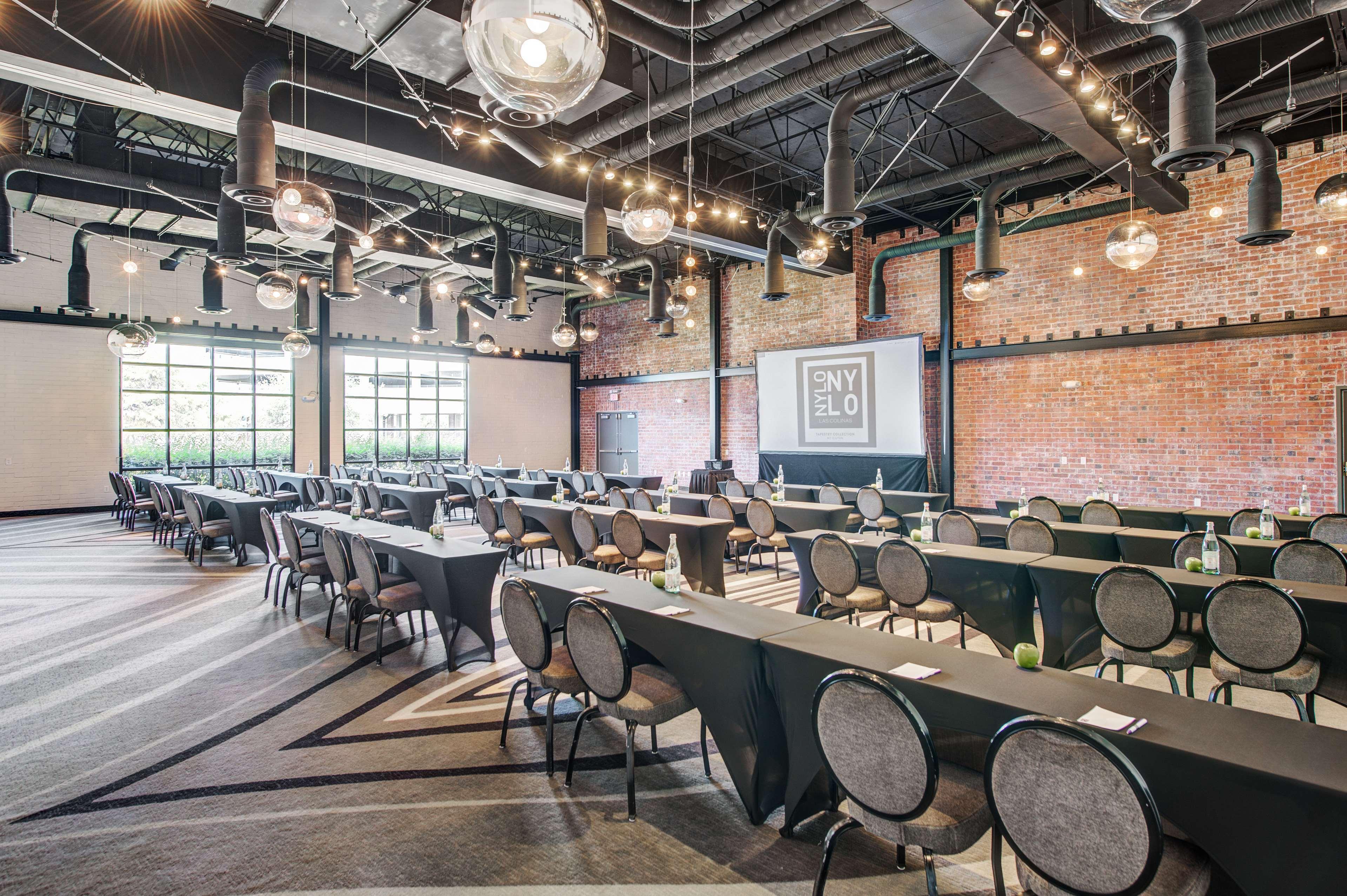 Nylo Las Colinas Hotel, Tapestry Collection By Hilton Irving Exterior photo