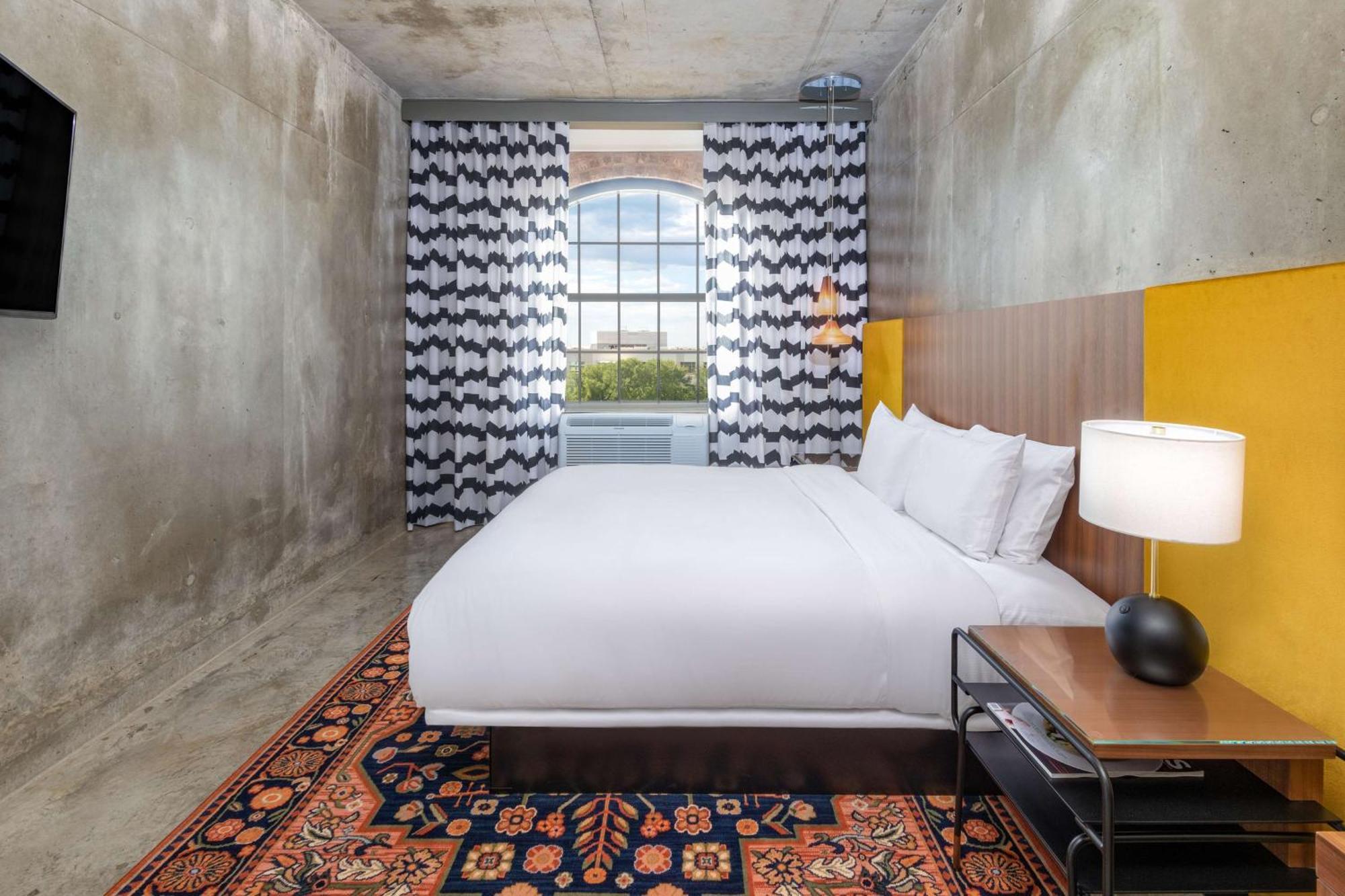 Nylo Las Colinas Hotel, Tapestry Collection By Hilton Irving Exterior photo